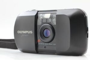 Olympus μ mju Black 35mm f/3.5 Point & Shoot